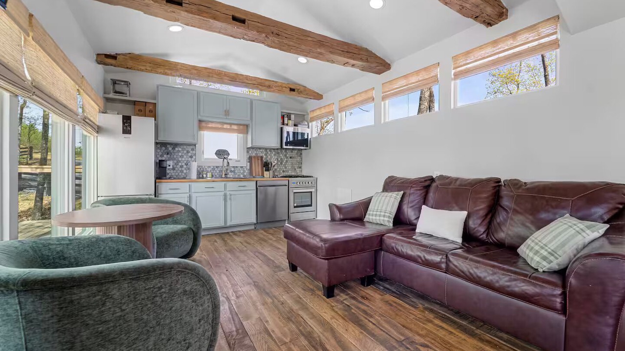 Photo of Livingroom in Johnson City