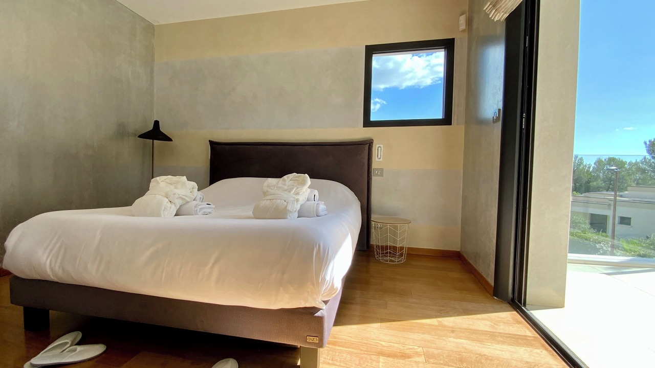 Photo of Bedroom in Saint-Clement-de-Riviere