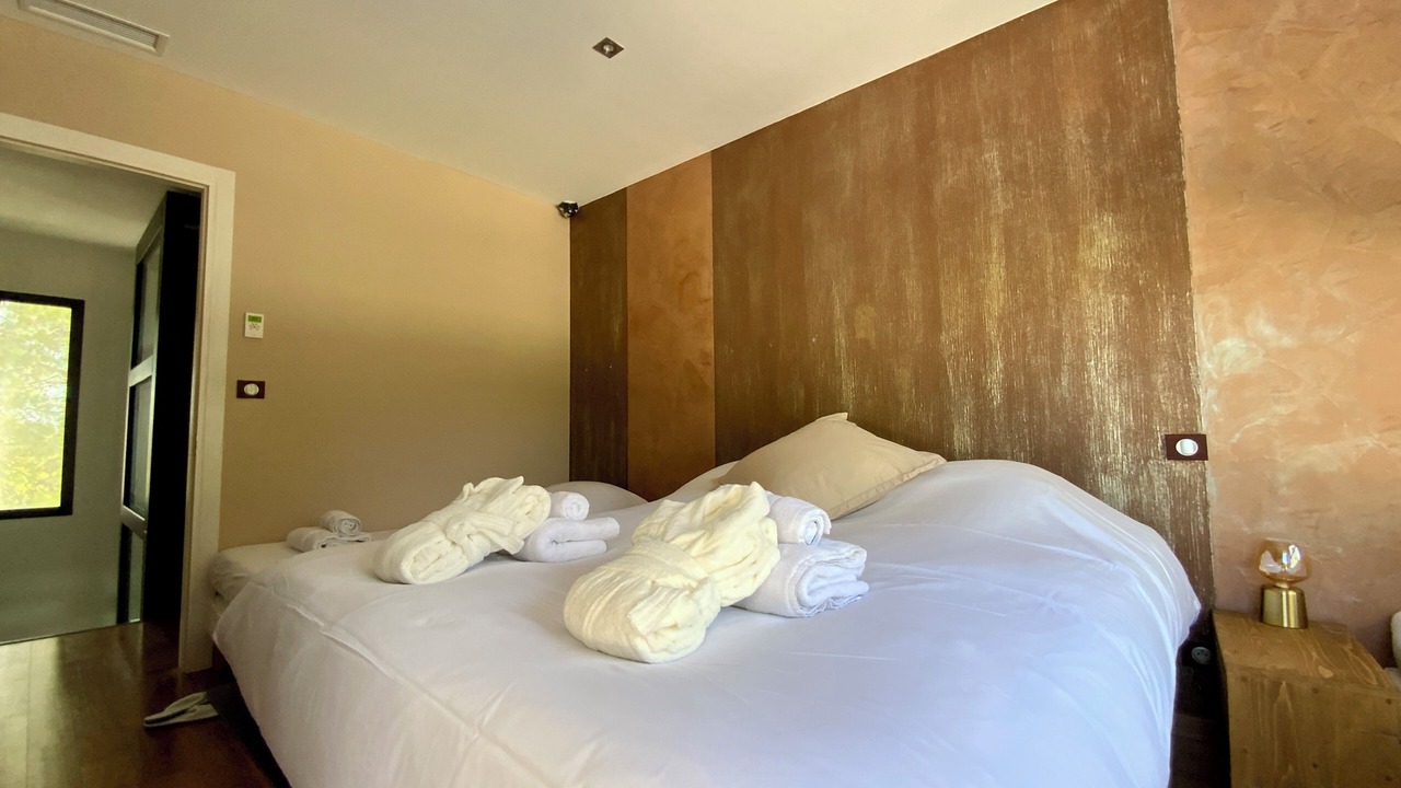 Photo of Bedroom in Saint-Clement-de-Riviere
