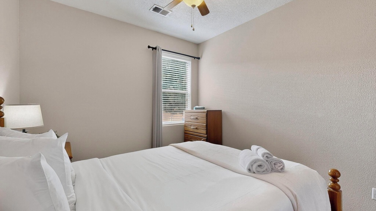 Photo of Bedroom in North Valley