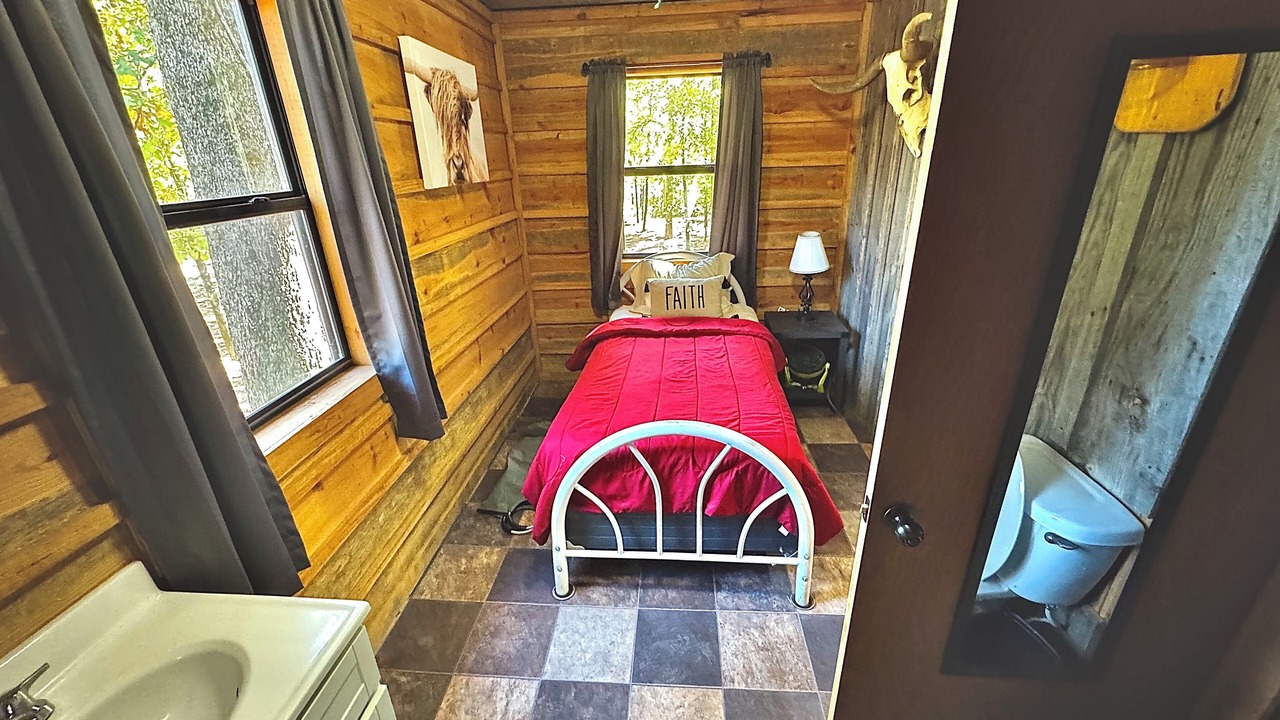 Photo of Bedroom in Golden