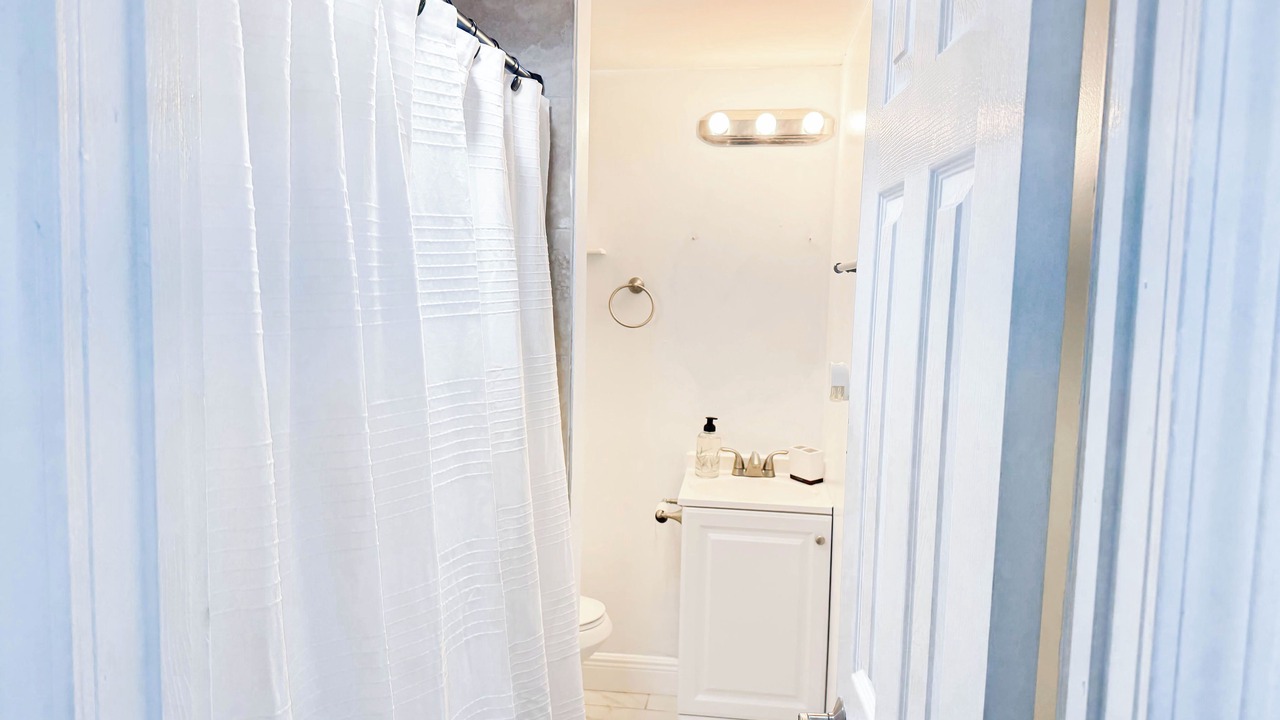 Photo of Bathroom in Enderly Park