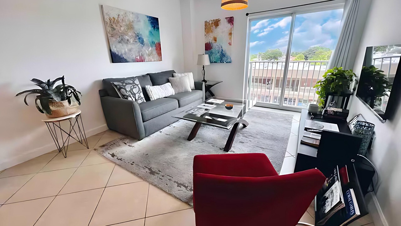 Photo of Livingroom in Coral Way