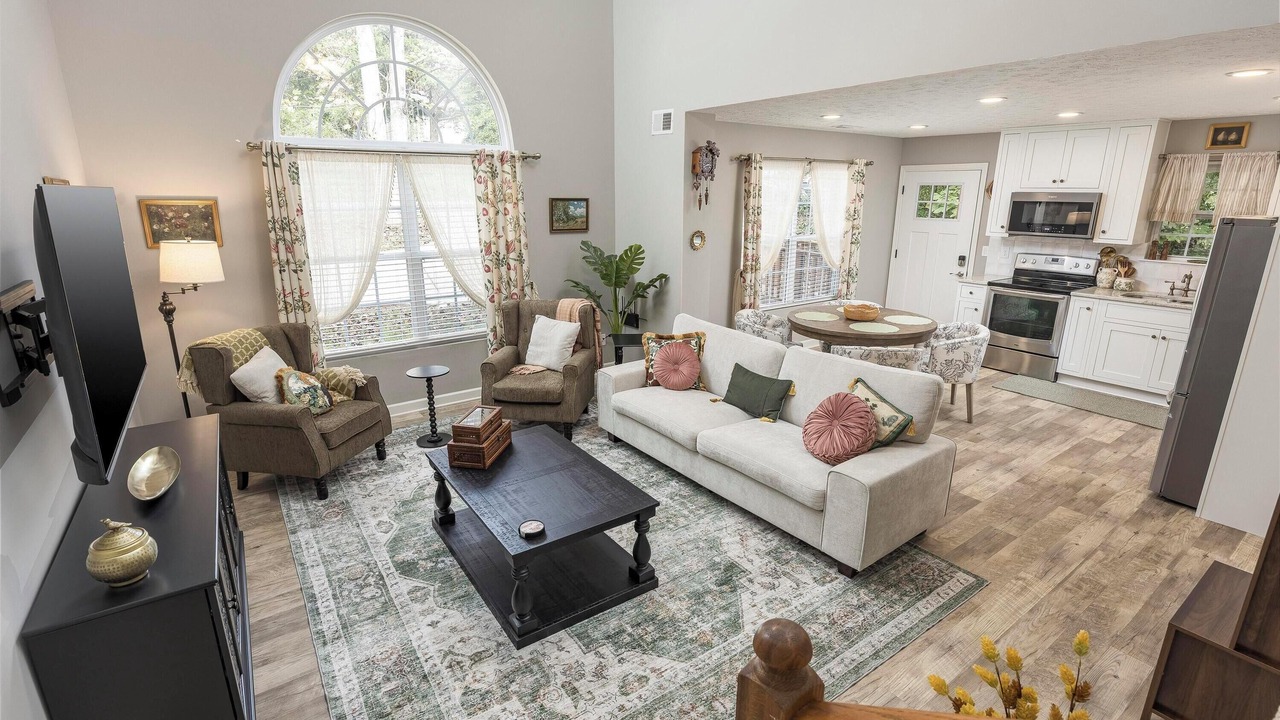 Photo of Livingroom in Collegedale