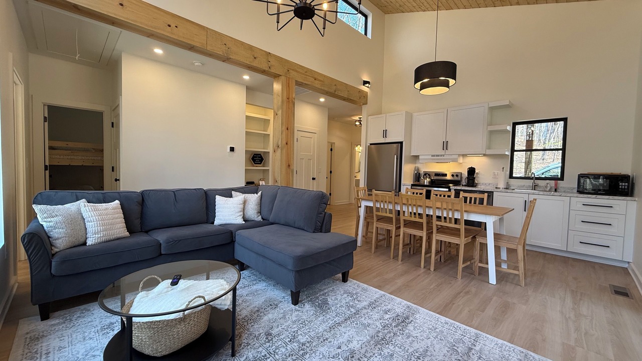 Photo of Livingroom in Sewanee