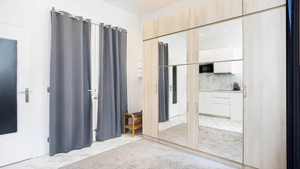 Photo of Others in Auteuil