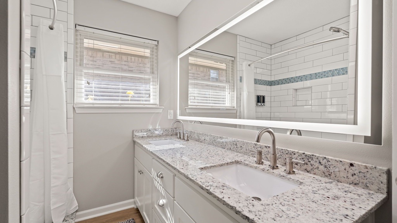 Photo of Bathroom in Fort Smith