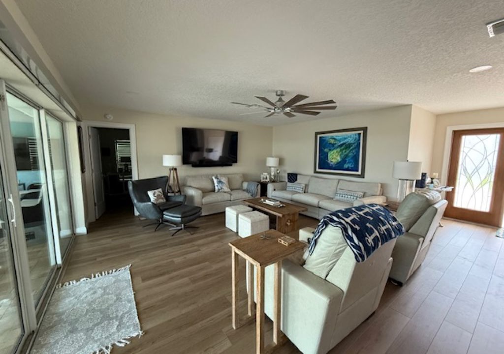 Photo of Livingroom in Crystal River