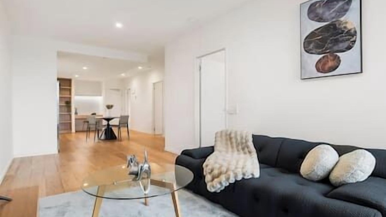 Photo of Livingroom in Carnegie