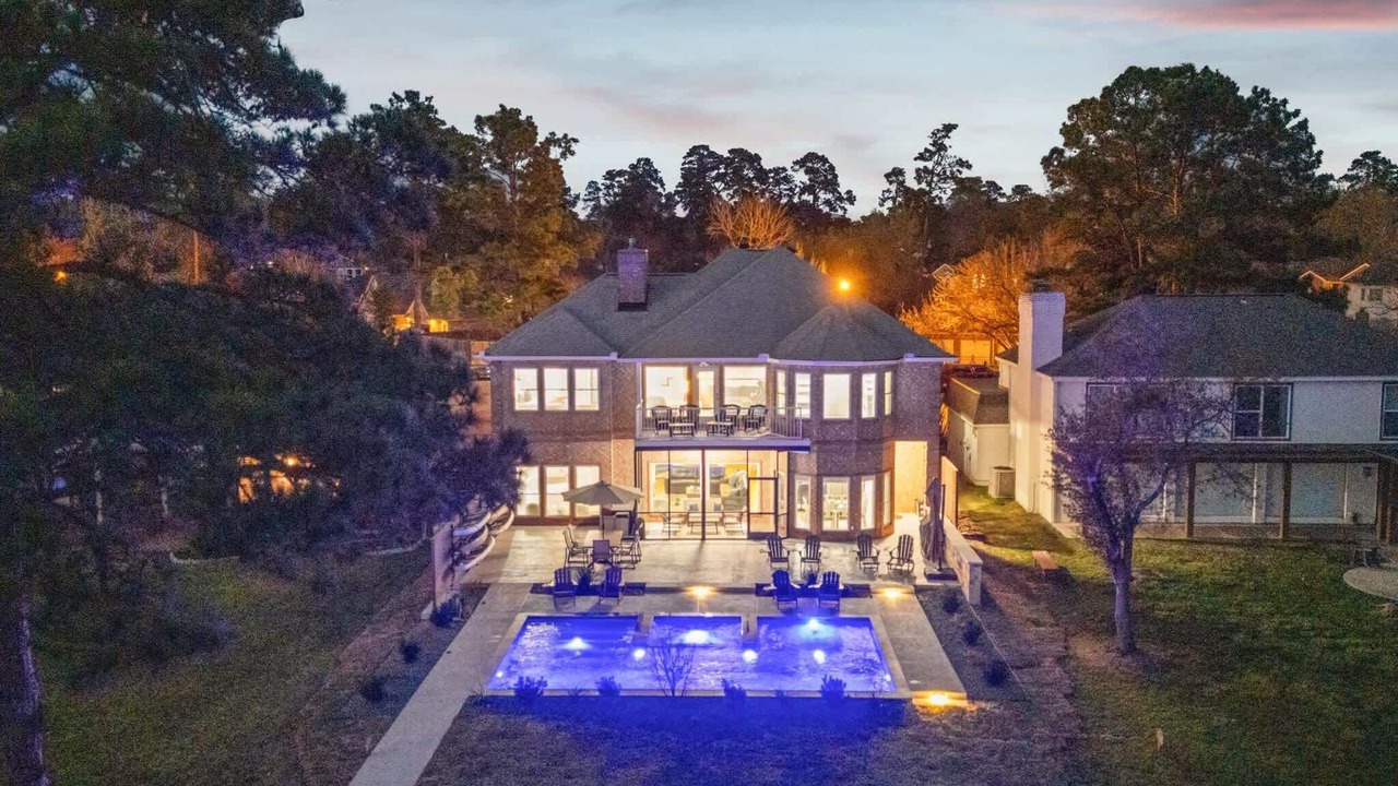 Photo of Patio Balcony in Walden on Lake Conroe
