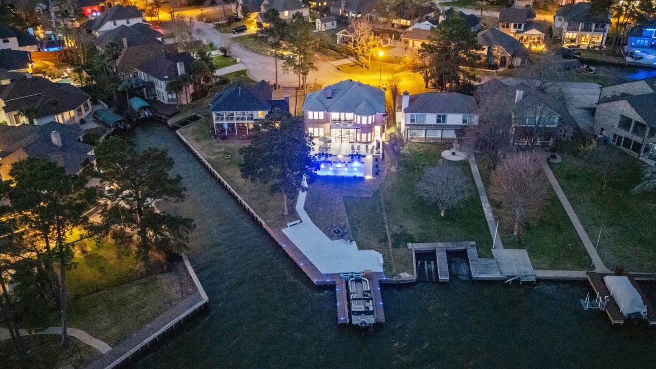 Photo of Others in Walden on Lake Conroe