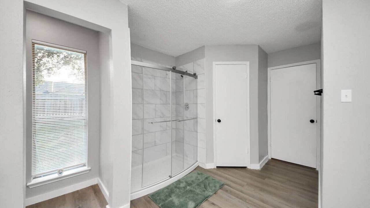 Photo of Bathroom in Pecan Grove
