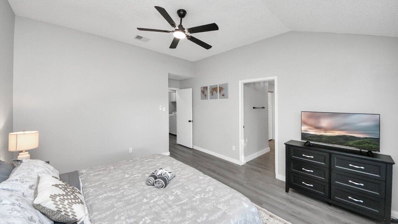 Photo of Bedroom in Pecan Grove
