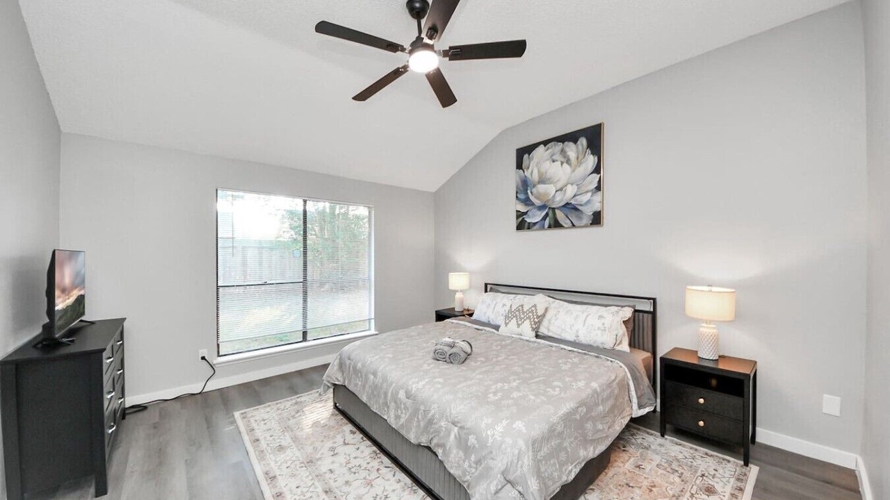 Photo of Bedroom in Pecan Grove