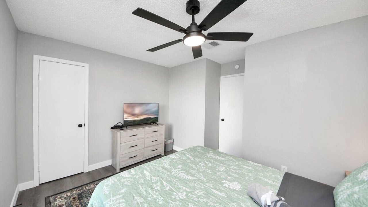 Photo of Bedroom in Pecan Grove