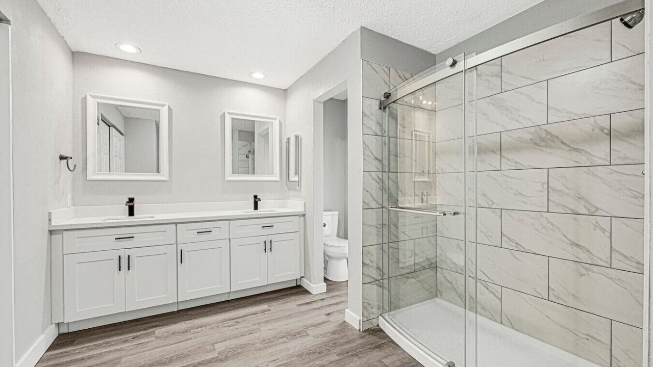 Photo of Bathroom in Pecan Grove