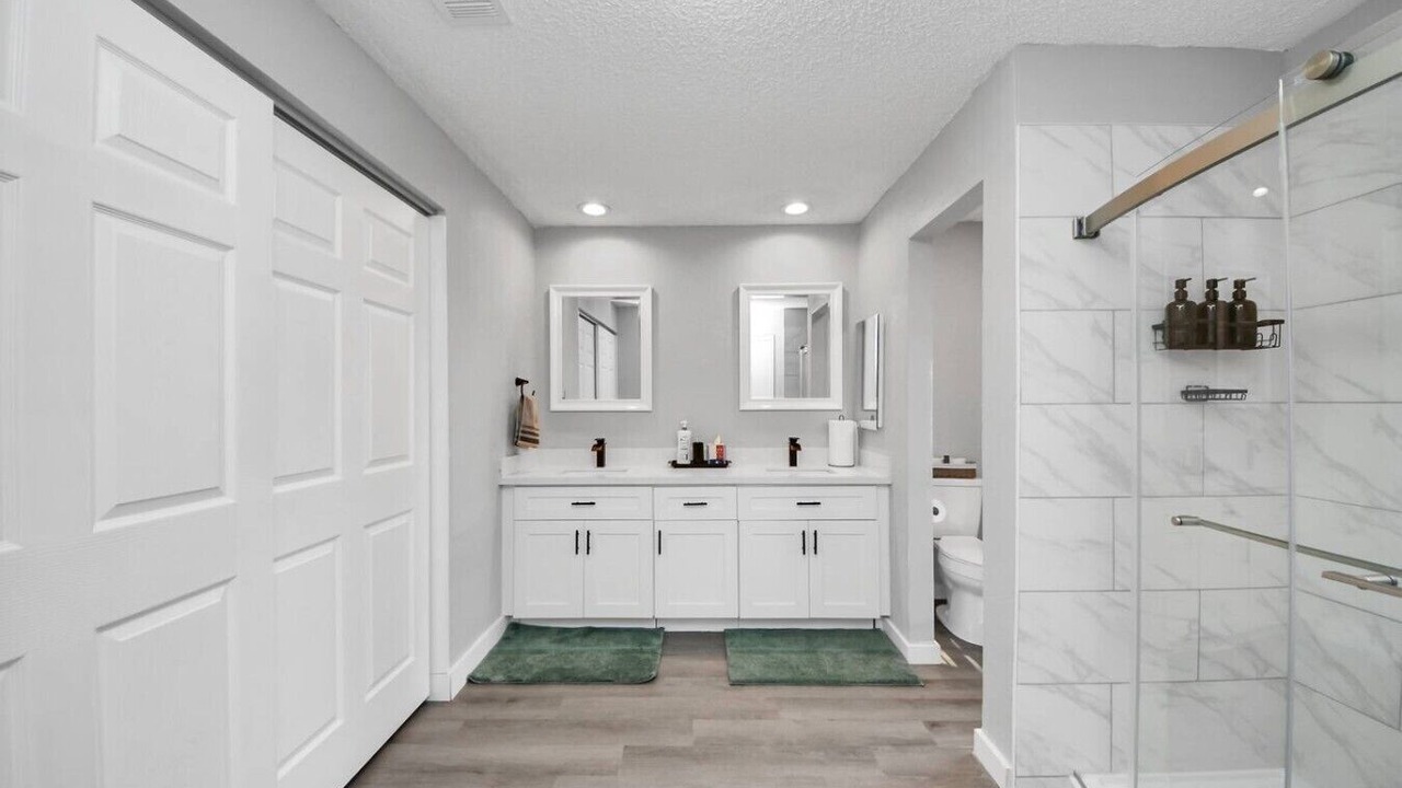 Photo of Bathroom in Pecan Grove