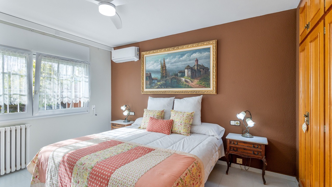 Photo of Bedroom in Olerdola