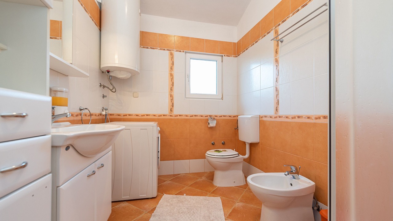 Photo of Bathroom in Vir