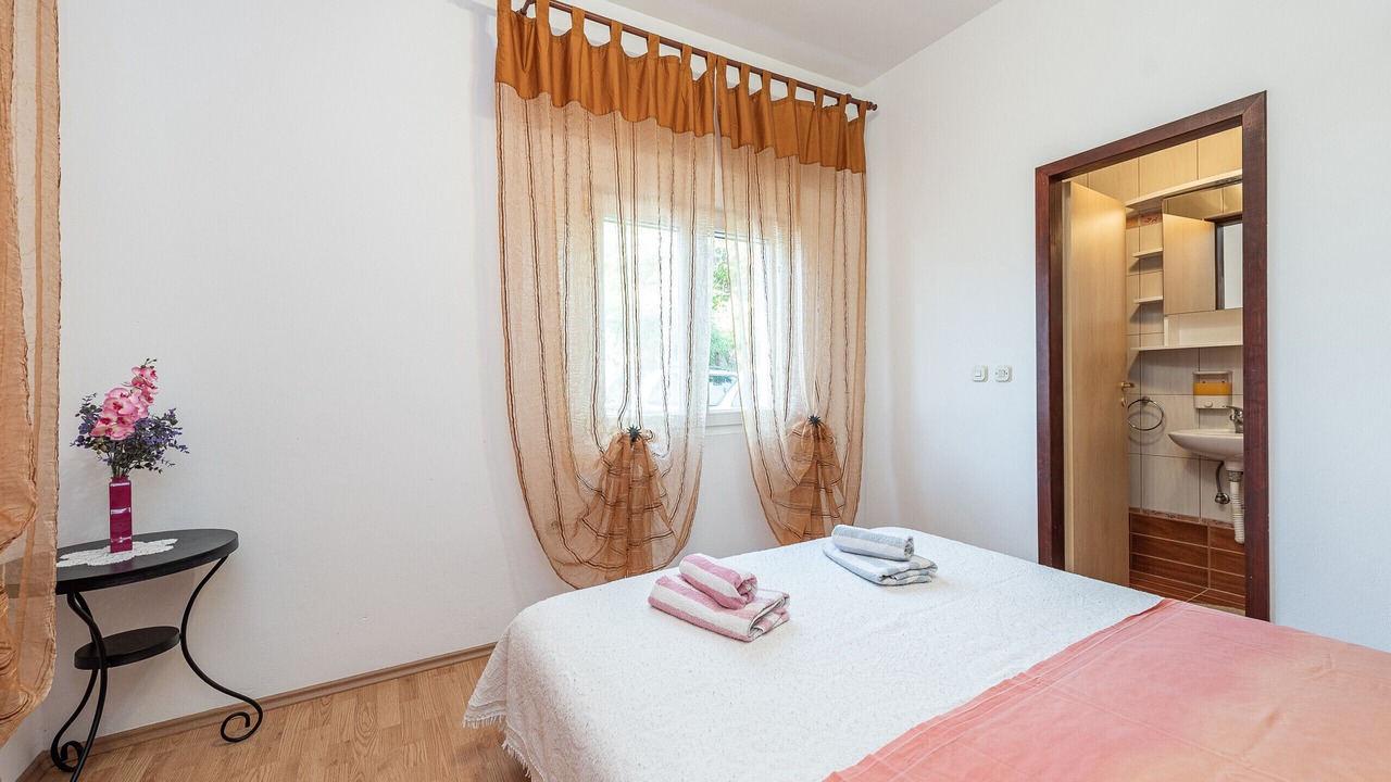 Photo of Bedroom in Vir
