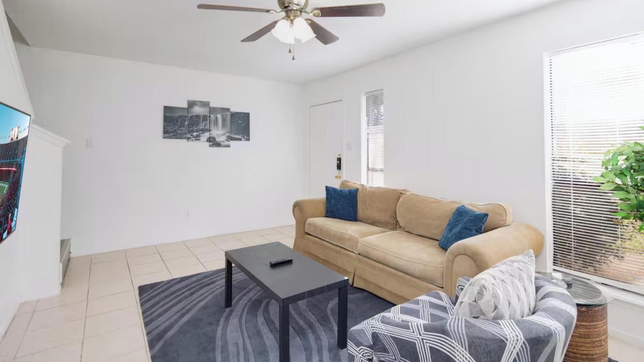 Photo of Livingroom in Southwood Valley