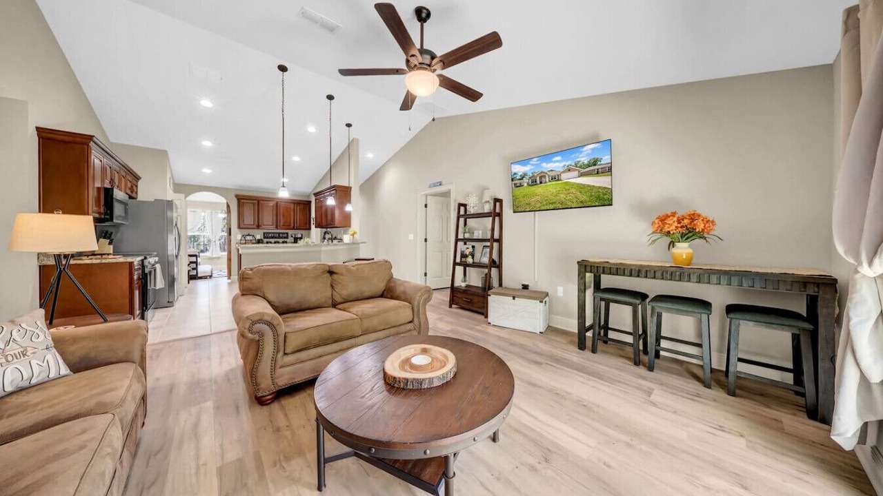 Photo of Livingroom in Fellowship