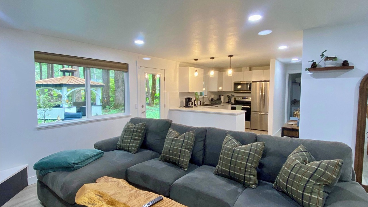 Photo of Livingroom in Peaceful Valley