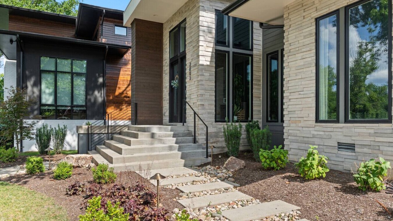 Photo of Outdoor in Green Hills