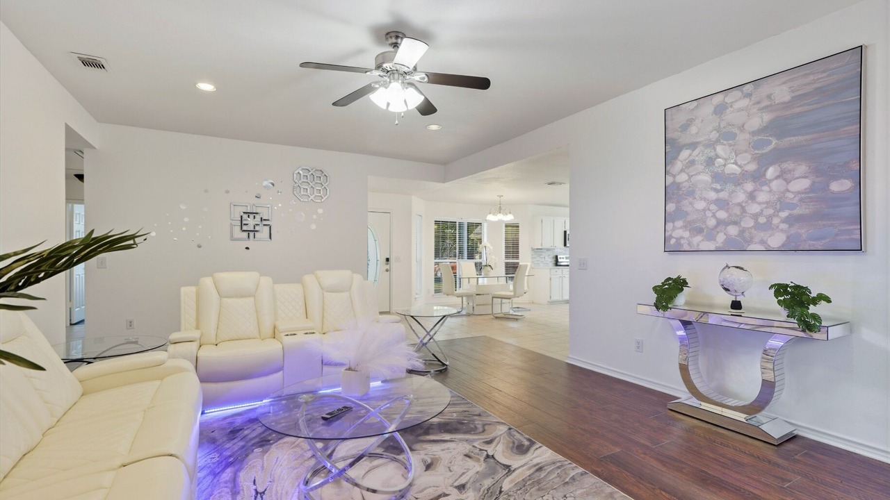 Photo of Livingroom in Prosper