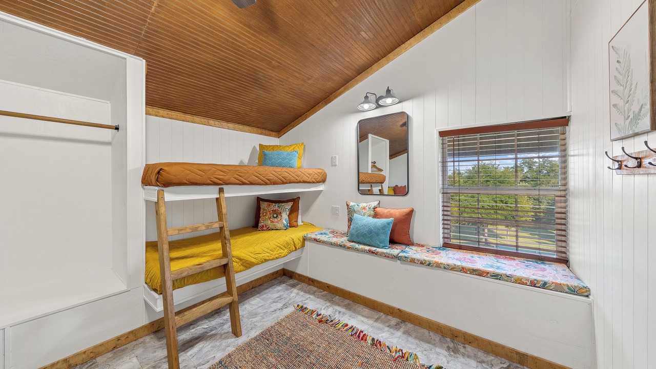 Photo of Bedroom in Lockesburg