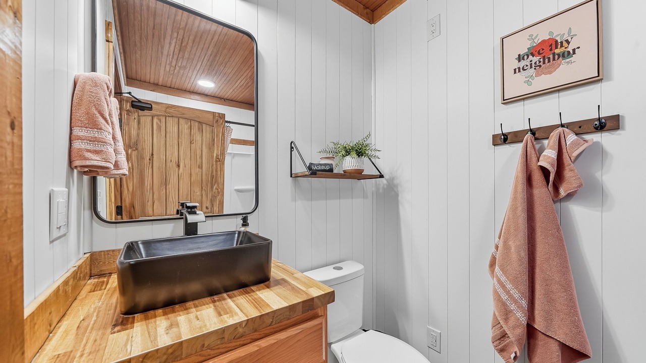 Photo of Bathroom in Lockesburg