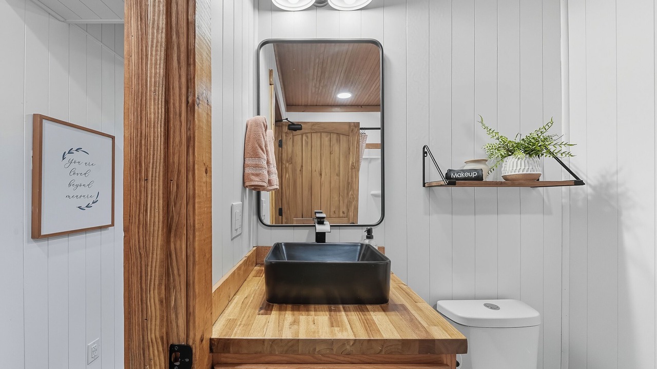 Photo of Bathroom in Lockesburg