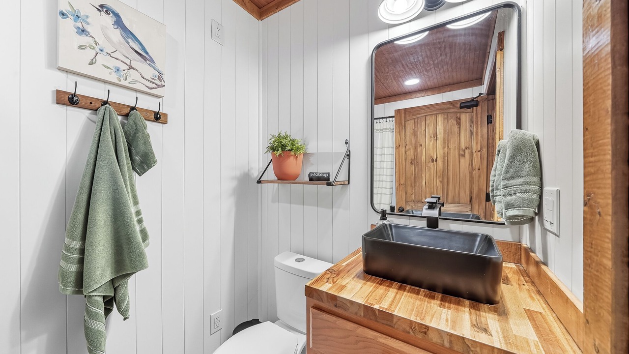 Photo of Bathroom in Lockesburg
