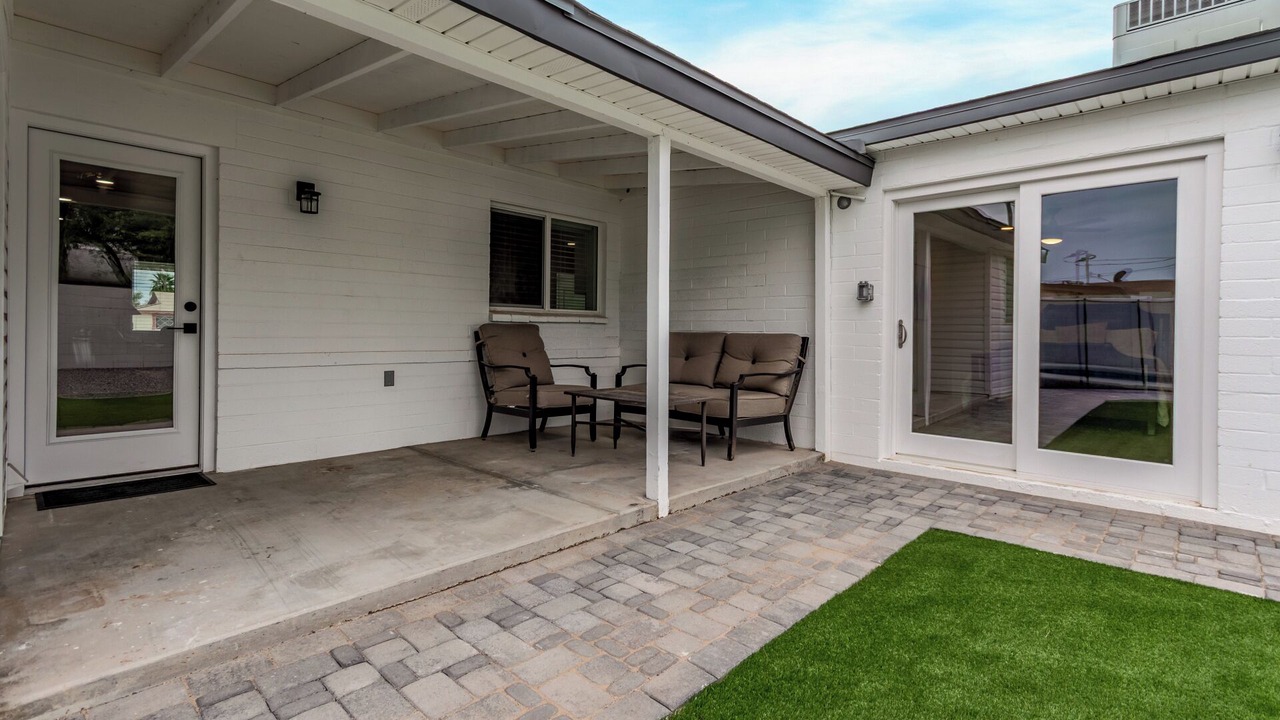 Photo of Patio Balcony in Papago Parkway