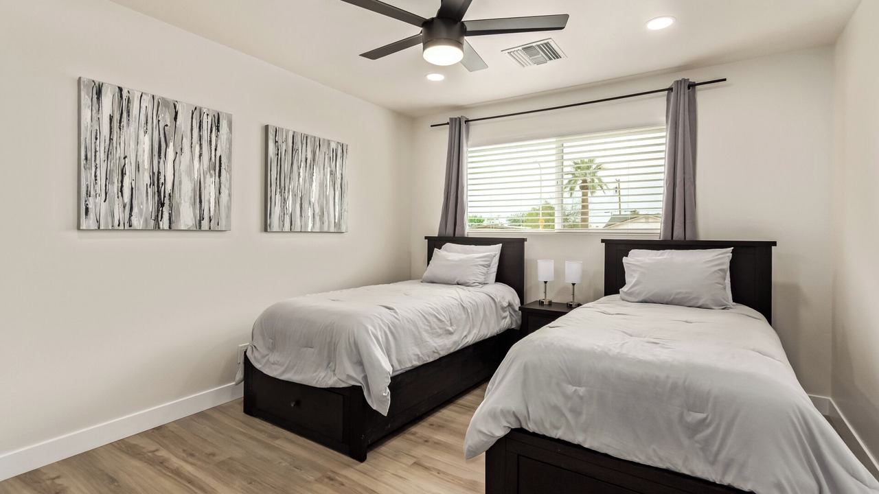 Photo of Bedroom in Papago Parkway