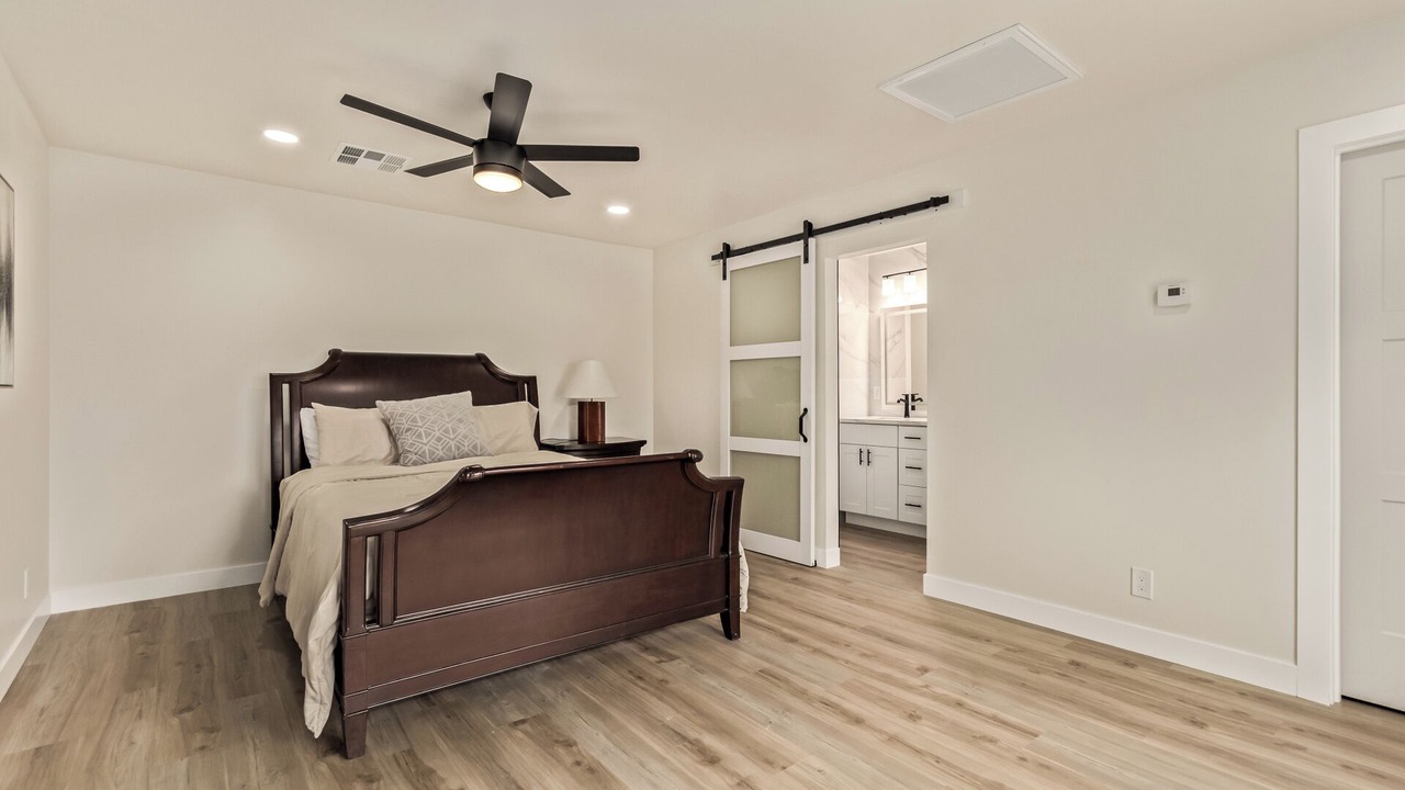 Photo of Bedroom in Papago Parkway