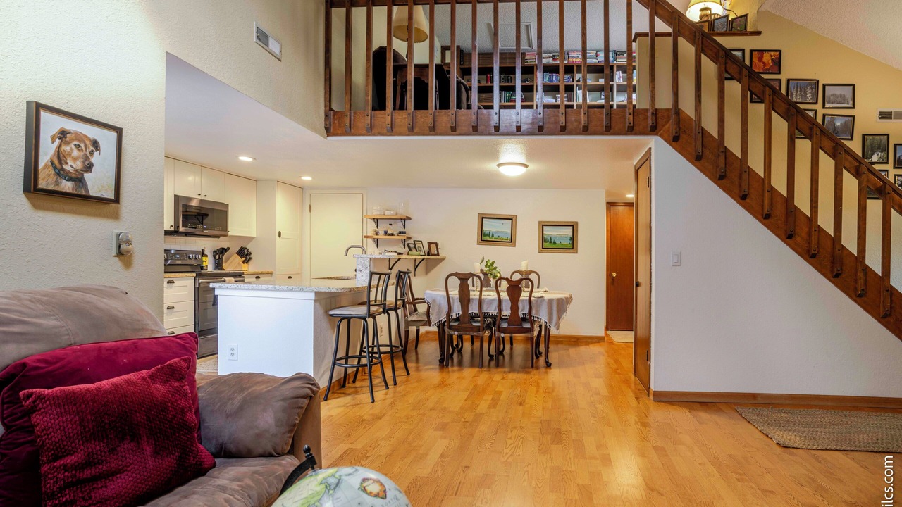 Photo of Livingroom in Gunbarrel