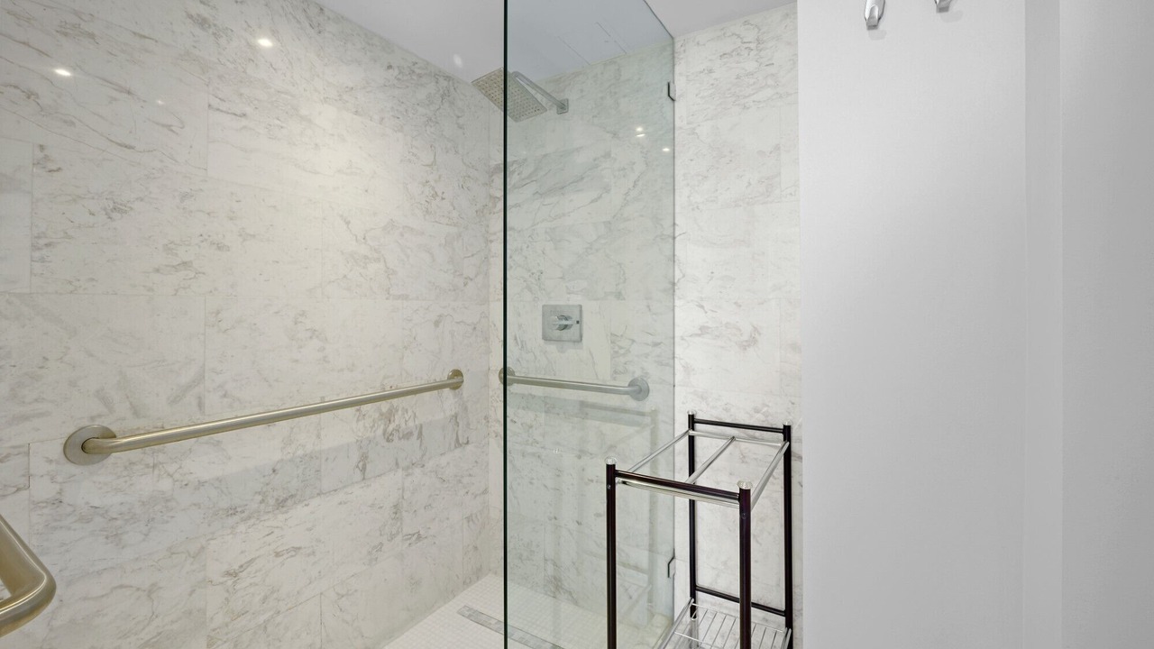 Photo of Bathroom in South Pointe