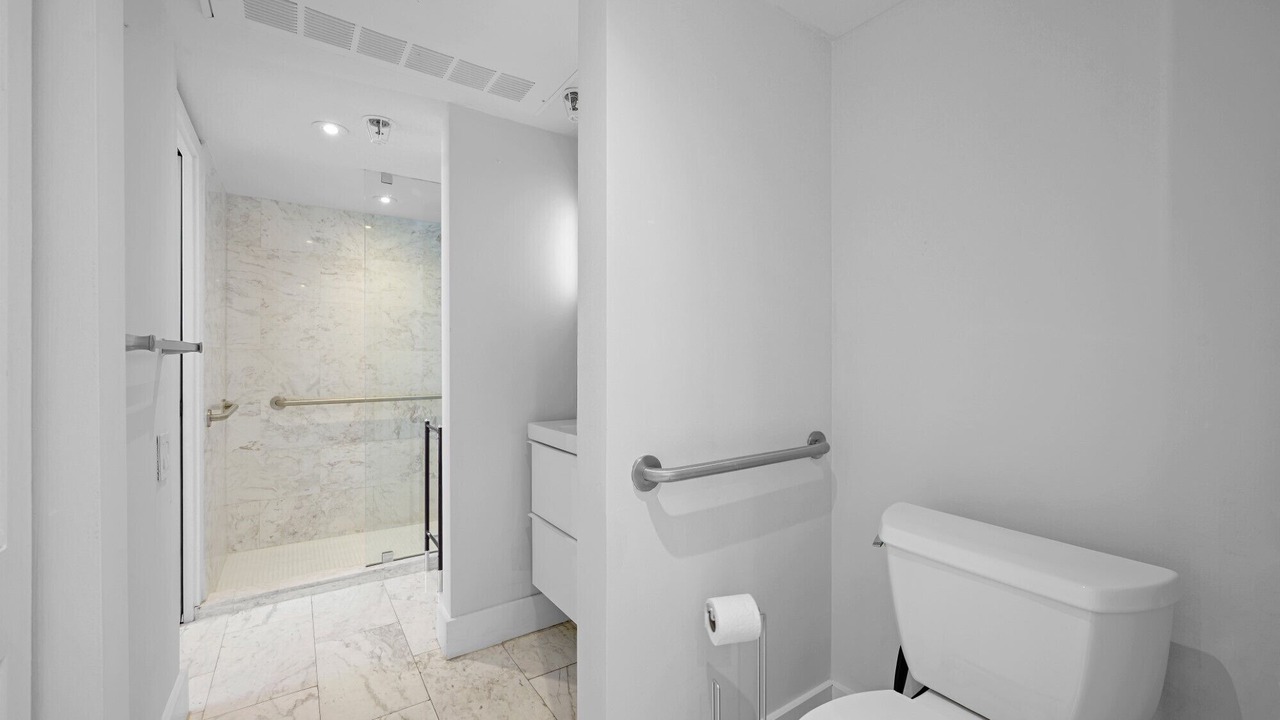 Photo of Bathroom in South Pointe