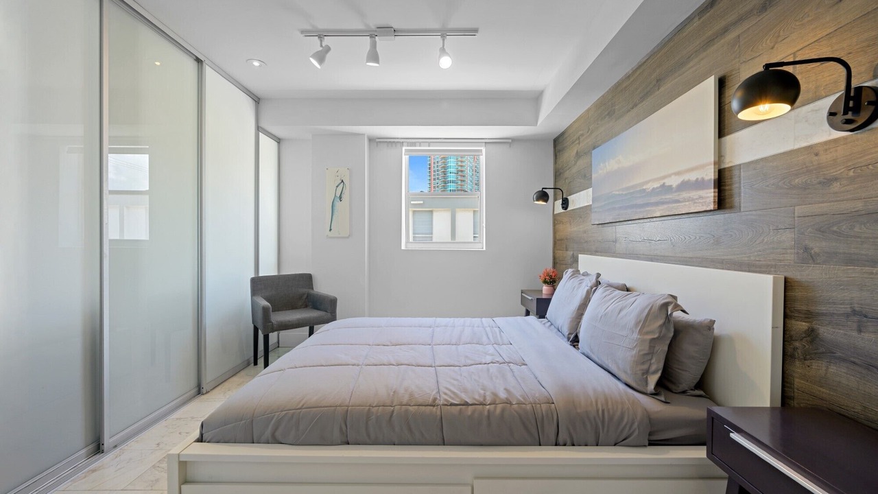 Photo of Bedroom in South Pointe