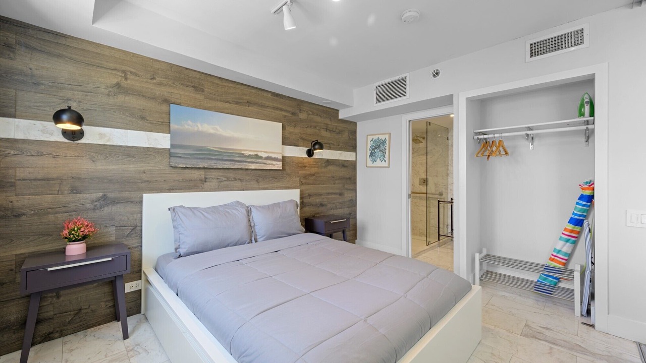 Photo of Bedroom in South Pointe
