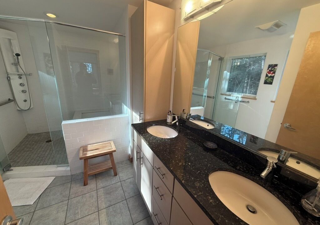 Photo of Bathroom in Stonington
