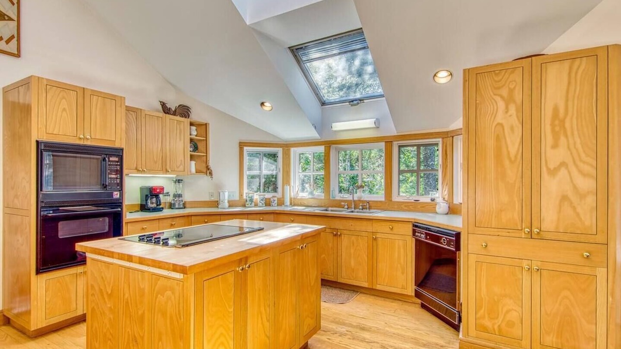 Photo of Others in Stonington