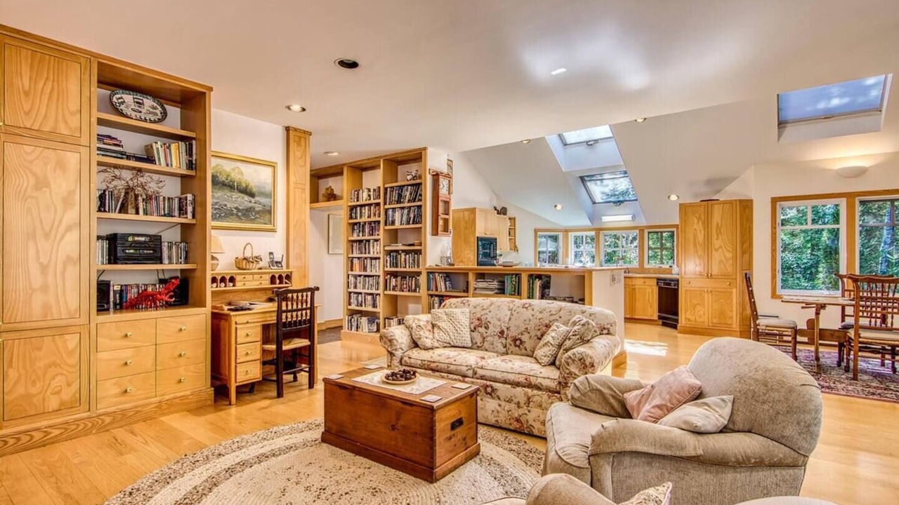 Photo of Livingroom in Stonington