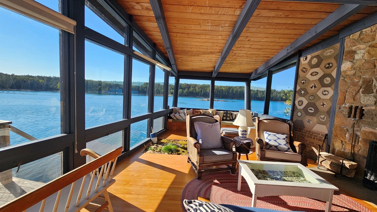 Photo of Livingroom in Stonington