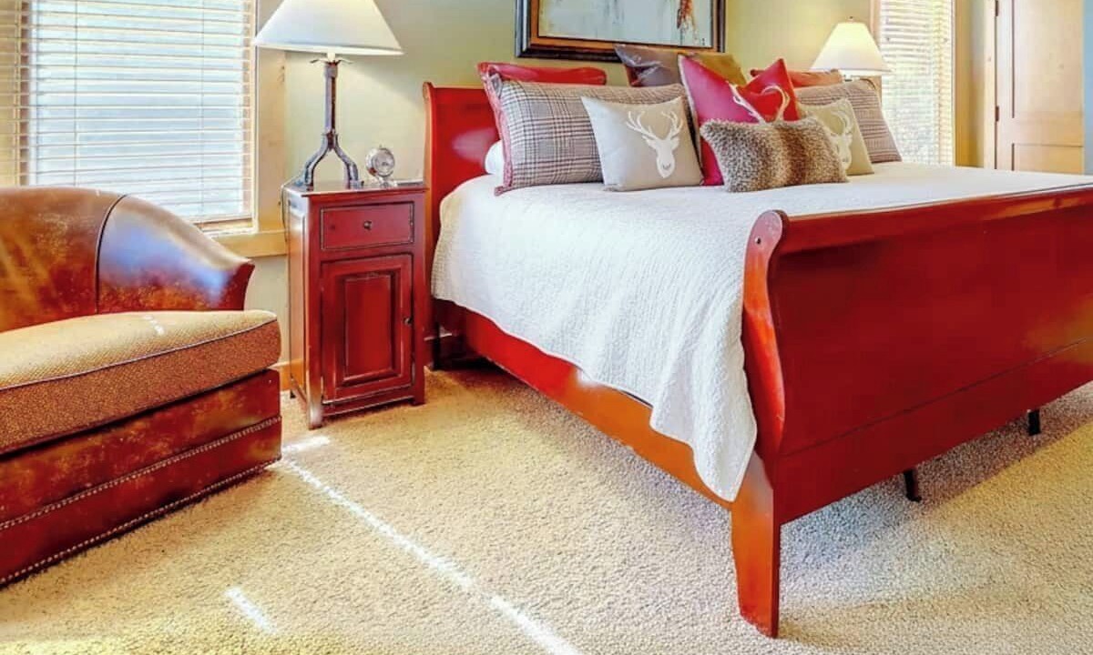 Photo of Bedroom in Powell Butte