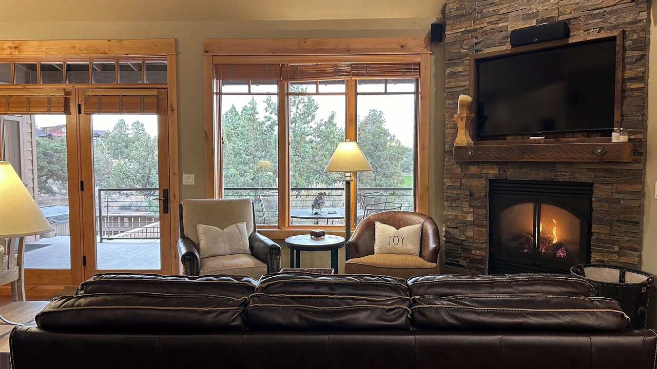 Photo of Livingroom in Powell Butte