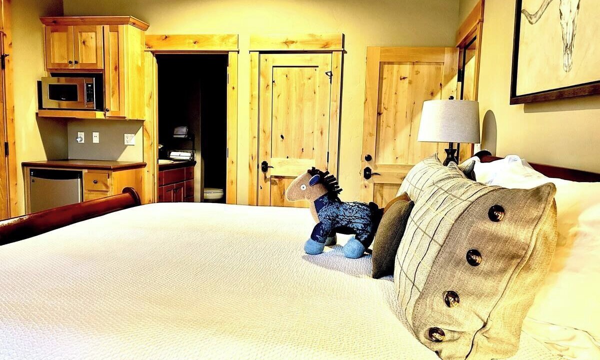 Photo of Bedroom in Powell Butte