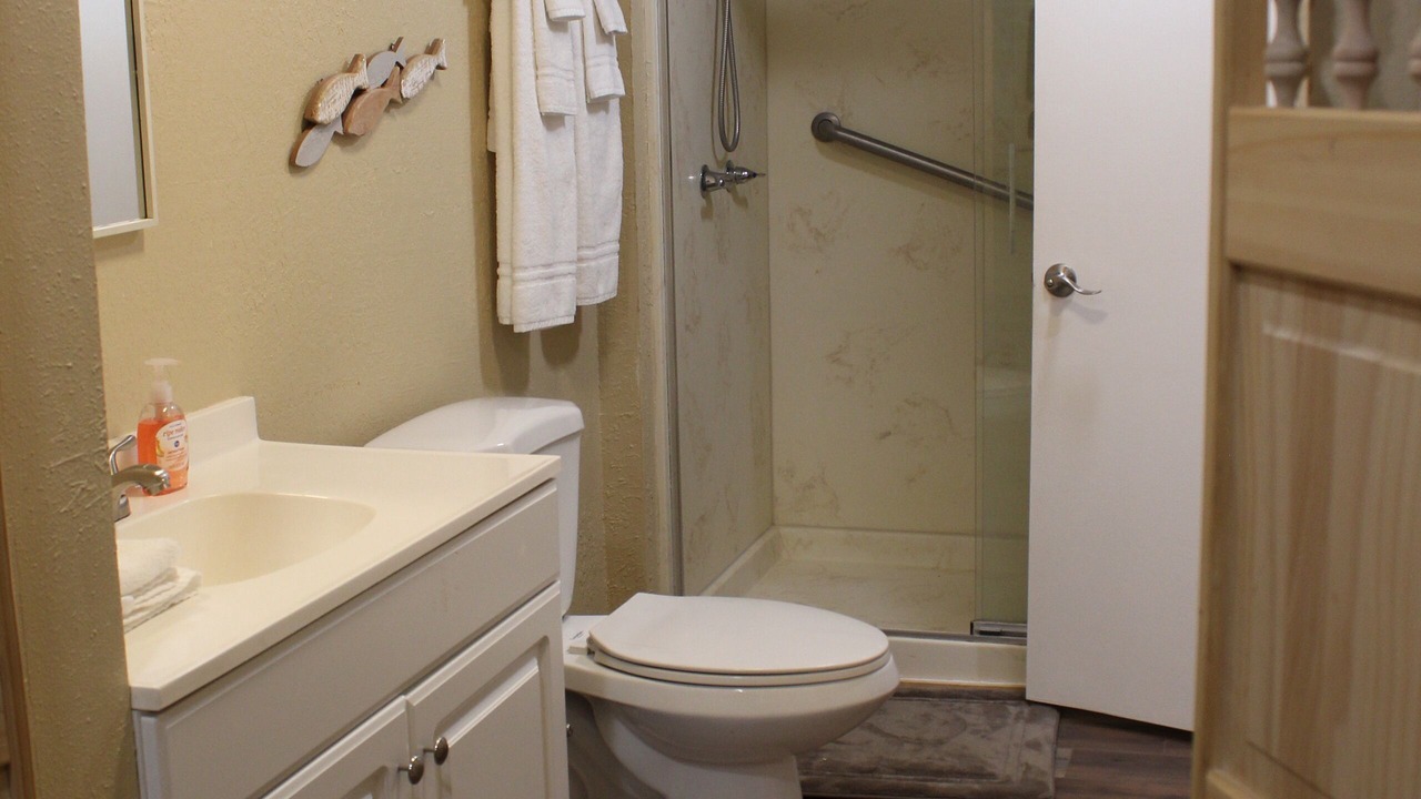 Photo of Bathroom in Willis