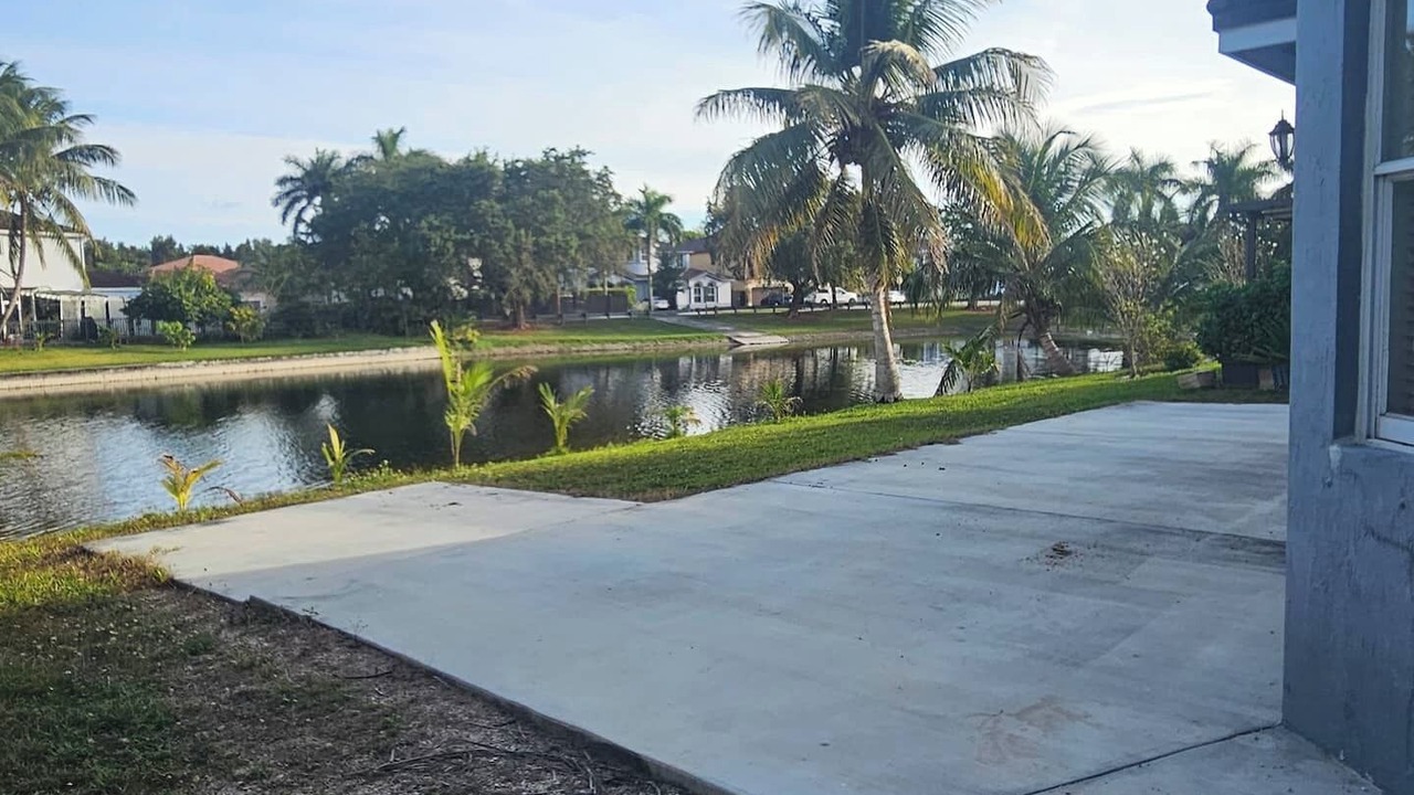 Photo of Outdoor in Tamiami